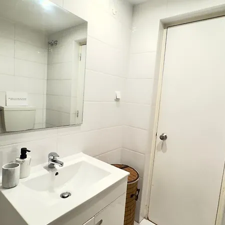 Apartmán Cozy And Stylish Studio Apt - Just 800M From The Beach