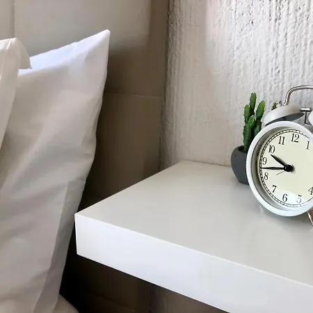 아파트 Cozy And Stylish Studio Apt - Just 800M From The Beach *