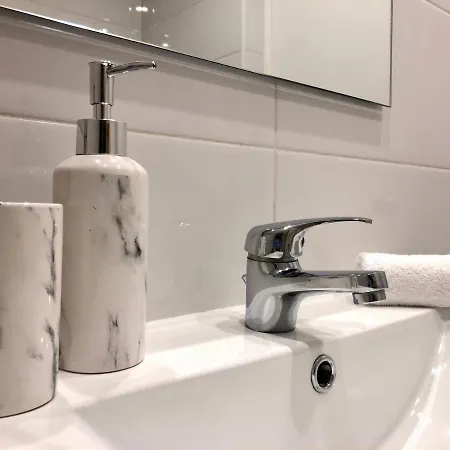 Cozy And Stylish Studio Apt - Just 800M From The Beach Apartamento *