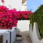 Cozy And Stylish - Just 800m From The *