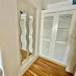 Cozy And Stylish - Just 800m From The *