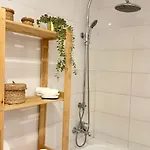 Cozy And Stylish - Just 800m From The *